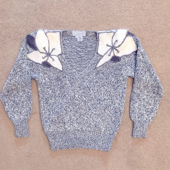 Nannell Sweaters - Vintage 80s Nannell Sweater Womens Small Grey White V Neck Angora Hand Knit